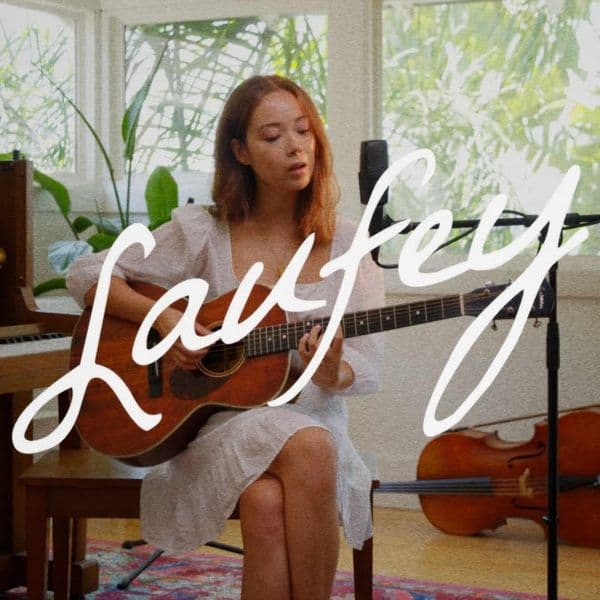 کاور اهنگ Let You Break My Heart Again از Laufey