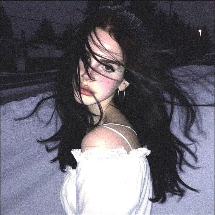 کاور اهنگ Music To Watch Boys To از Lana Del Rey