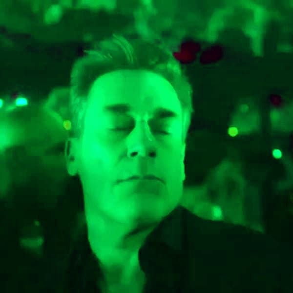 کاور اهنگ Turn The Lights Off Sped Up