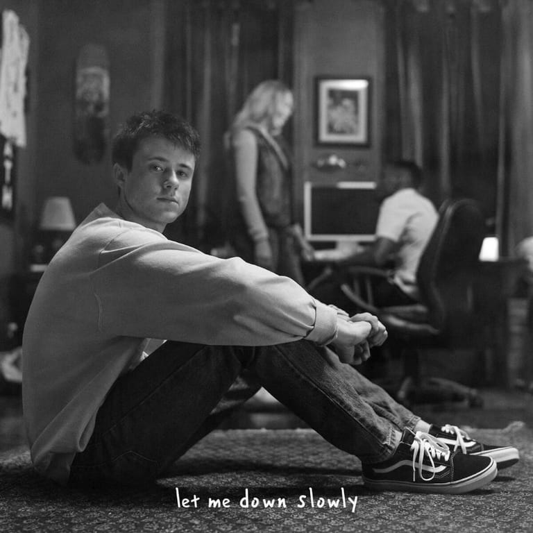 کاور اهنگ Let Me Down Slowly Slowed...